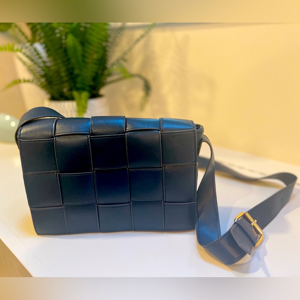 Navy Leather Basketweave Shoulder Strap Handbag